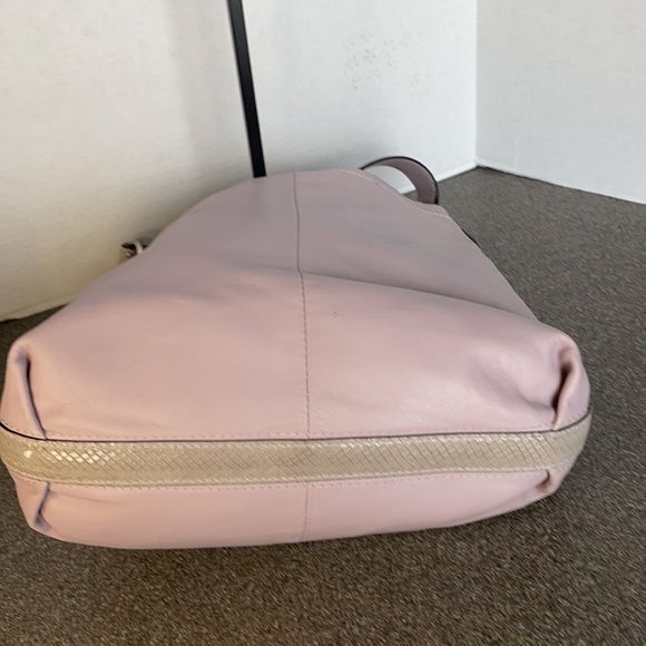 Coach hobo purse - Picture 4 of 7